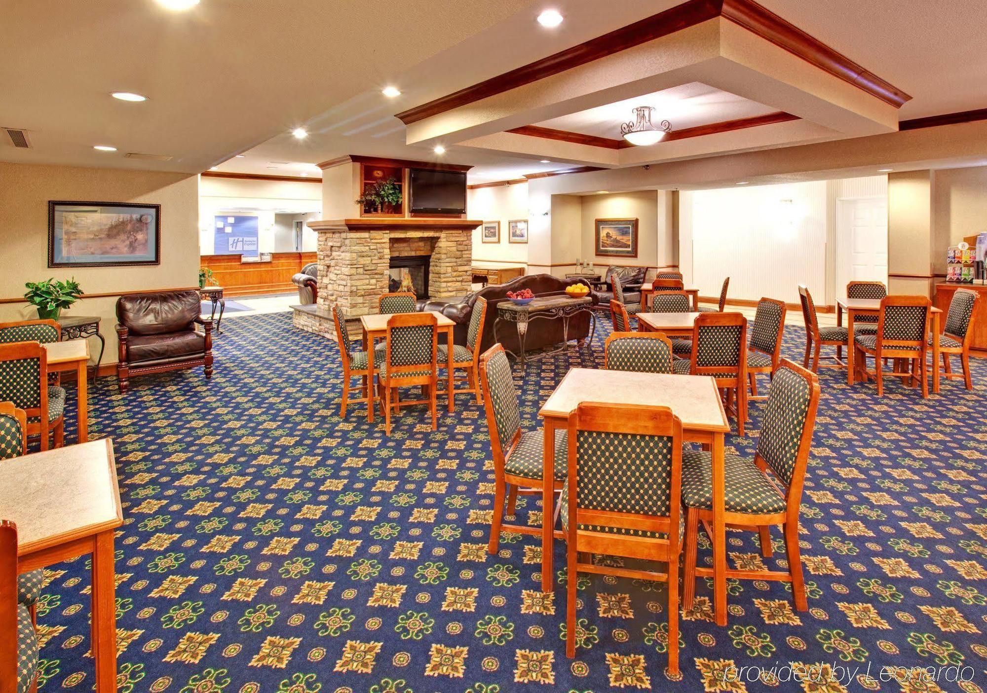 Holiday Inn Express & Suites - Dickinson By Ihg Restaurant photo